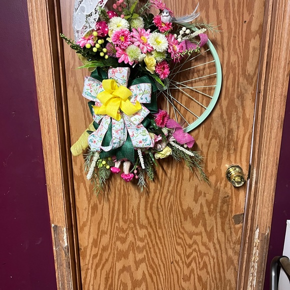 Spring spoke wreath - Picture 6 of 7
